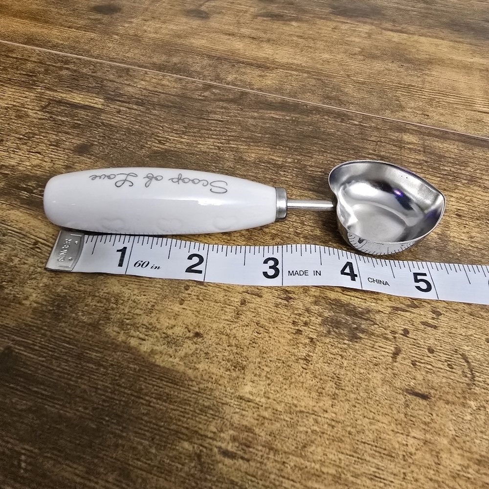 Kate Aspen scoop of love Heart-Shaped Scoop with White Handle - Picture 5 of 7